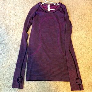 Lululemon swiftly tech long sleeve size 4